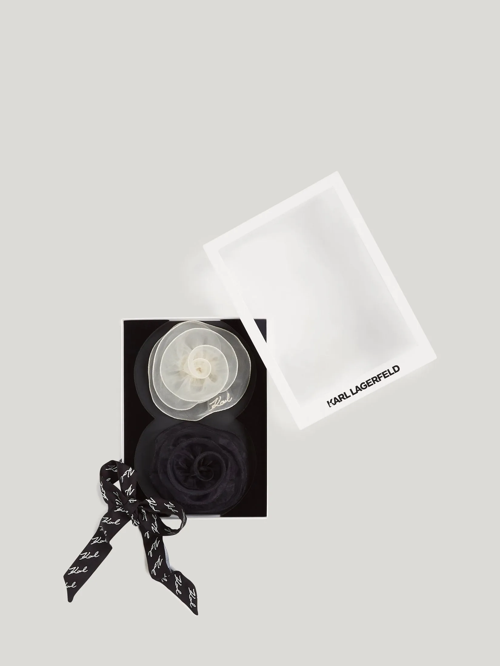 KARL STUDIO FLOWER CHOKER