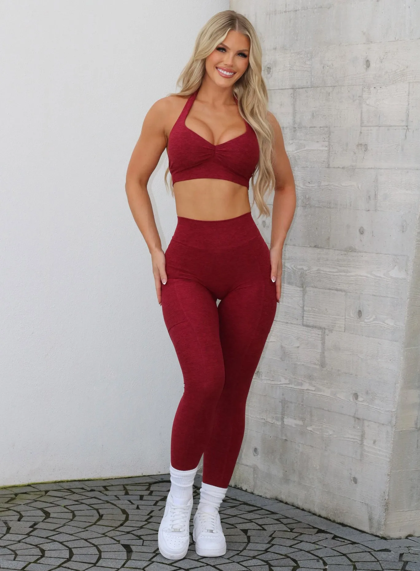 V Back Leggings Bombshell